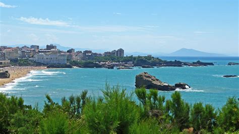 Biarritz beaches — a guide to the best ones | Biarritz, Beach, Holiday ...