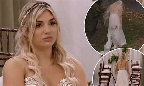 Love Is Blind: Giannina Gibelli's wedding dress mystery explained