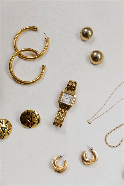 4 Classic jewelry pieces your wardrobe needs right now! – Sincerely ...