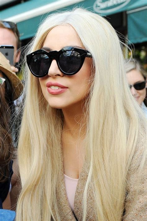 Pin by Alice Kazami on Celebs | Sunglasses women, Square sunglass ...