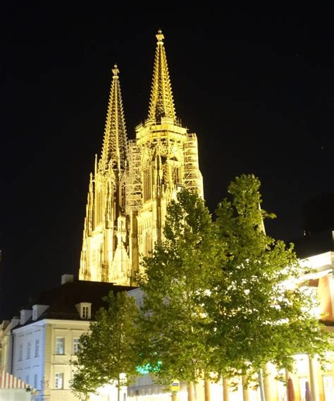 Regensburg Cathedral - a visit around the impressive building