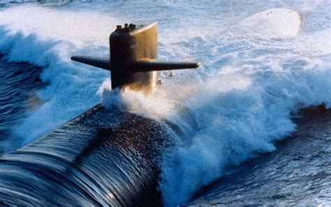 The US Submarine That Torpedoed Itself - KnowledgeNuts