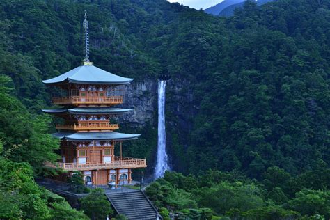 Nachi Falls: The Best Scenic Waterfalls in Japan - Japan Web Magazine