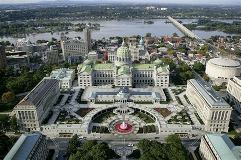 The Pennsylvania State Capitol Complex : architecture