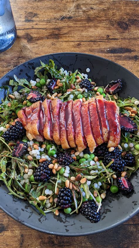 [homemade] Spring Duck Breast Salad with Blackberries : r/food