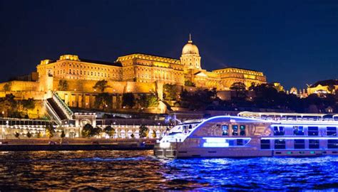 Cruises In Budapest: 7 Tours To Know The Story Of The City