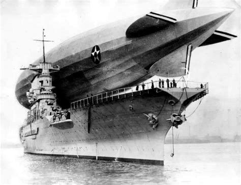 The Airship USS Los Angeles Landing Aboard the USS Saratoga in 1928 ~ Vintage Everyday