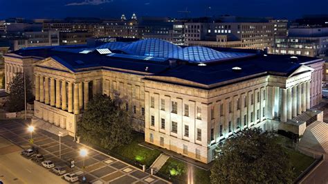 Top 10 Hotels Closest to Smithsonian American Art Museum in Washington ...