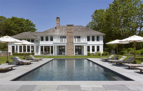 10 Hamptons-Style Swimming Pools to Inspire Your Summer - City Girl Gone Mom | Hamptons house ...