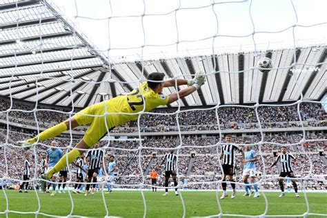 Nick Pope’s flying start at Newcastle: Fewer ‘launches’, more sweeping ...