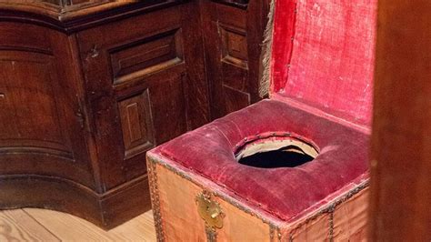 Groom of the Stool: Was The King’s Toilet Guy The Worst Job Ever ...