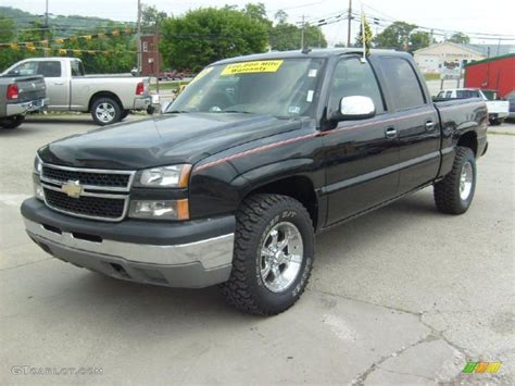 2006 Black Chevrolet Silverado 1500 Z71 Crew Cab 4x4 #30816376 | GTCarLot.com - Car Color Galleries