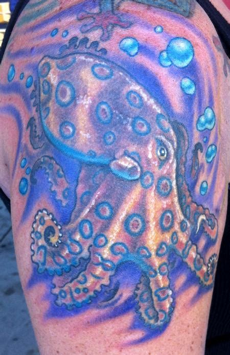 Blue ringed octopus tattoo by Phil Robertson : Tattoos