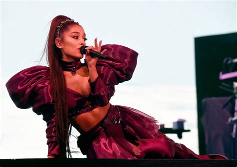 Ariana Grande at 2019 Coachella Pictures | POPSUGAR Celebrity