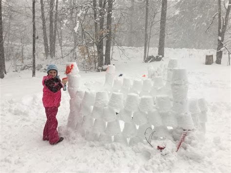 12 Ideas for Outdoor Winter Fun - WinterKids