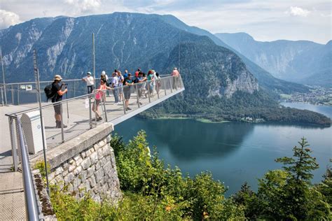 One Perfect Day in Hallstatt, Austria – Earth Trekkers