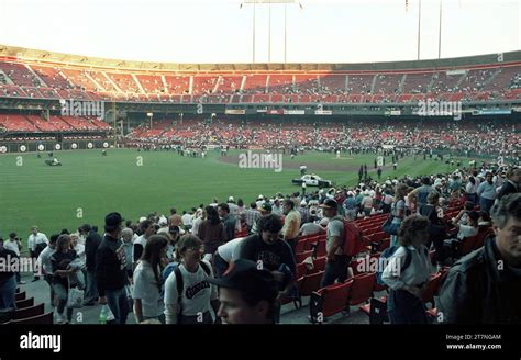 Candlestick park earthquake hi-res stock photography and images - Alamy