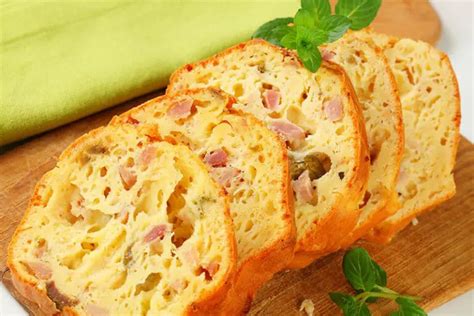 Cake Salé au Jambon et Boursin - CuisineThermomix - Recettes spéciales ...