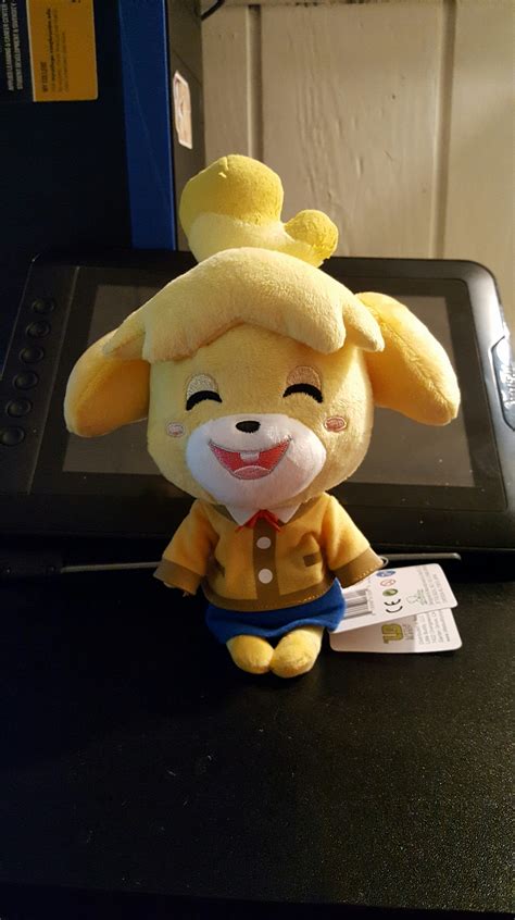 Got an isabelle plush in the mail today : r/AnimalCrossing