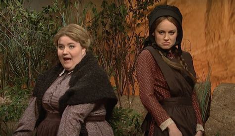 'SNL' Cut Sketch: Brie Larson And Aidy Bryant On The Oregon Trail