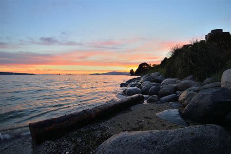 English Bay Beach Sunset Photograph by Rodrigo de la Jara - Fine Art America