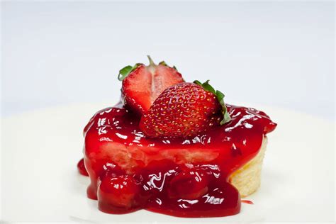 Scrumptious Kosher Desserts - MITZUYAN Kosher Catering Toronto