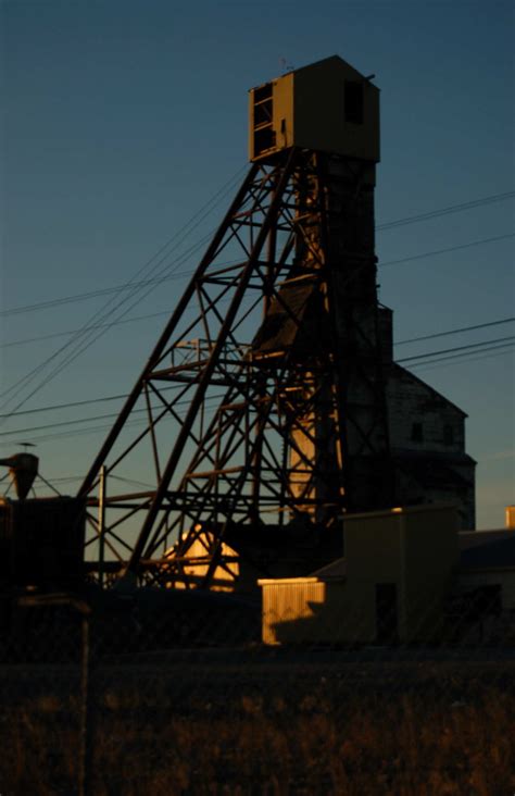 Mine Shaft-silhouette | moelav | Flickr