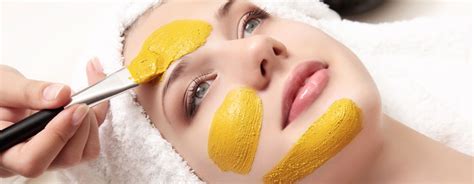 How to Use Turmeric for Face