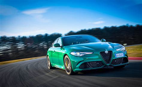 2020-alfa-romeo-giulia-quadrifoglio-green-152_975x600_-scaled - Wyant Group