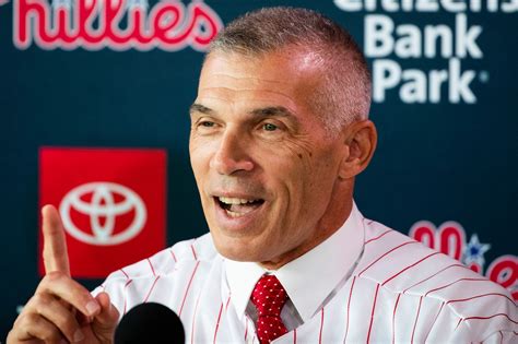 Phillies' Joe Girardi gets defensive about Yankees critiques