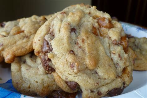 The Pastry Chef's Baking: Chocolate Chip Cookies with Caramel Bits