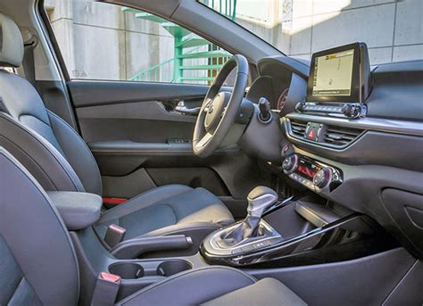 Burlappcar: 2019 Kia Cee'd interior