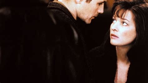 Intimacy (2001) Movie Download MovierulzHD Watch Online Free