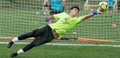 Goalkeeper Training, Inside Training