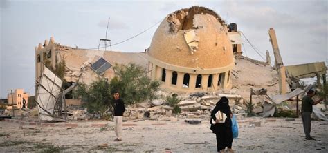 Israeli strike destroys al-Amin Muhammad Mosque in Gazas Khan Younis ...