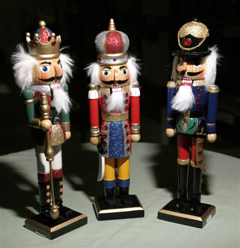 DECK THE HOLIDAY'S: NUTCRACKERS, THEIR HISTORY AND TRADITIONS!