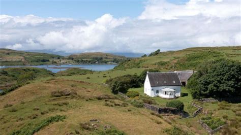 Scotland’s Torsa, or Thor’s, Island for sale with three-bedroom traditional stone farmhouse | 7NEWS