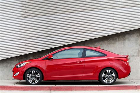 2013 Hyundai Elantra Coupe Review, Specs, Pictures & MPG