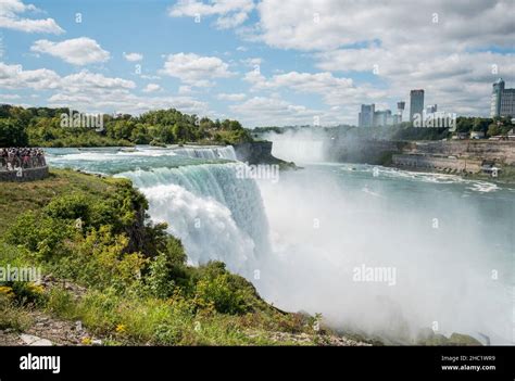 Side view of the famous American Falls of the Niagara Falls, USA Stock Photo - Alamy