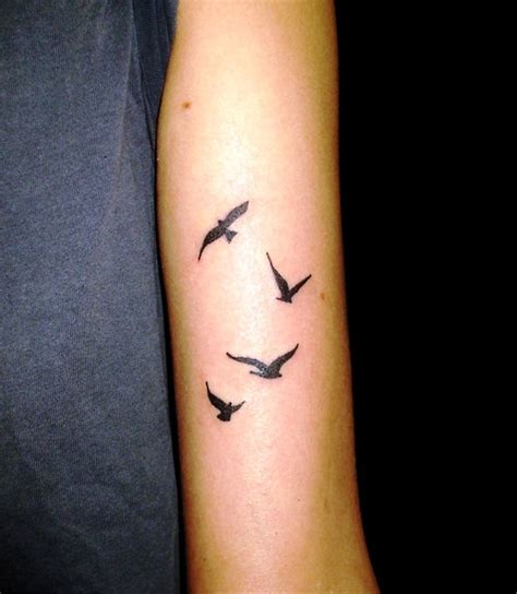 20 Small Bird Tattoos Designs And Ideas - Yo Tattoo | Arm tattoos little, Small bird tattoos ...