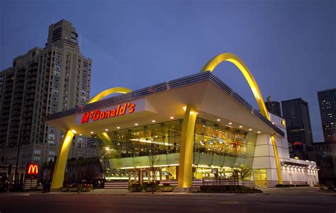 Flagship 50th Anniversary restaurant in Chicago #mcdonalds #McDonald's ...