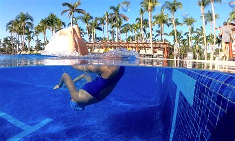 5 Common Flip Turn Mistakes Swimmers Make