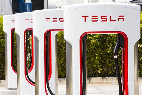 5 Reasons Why Teslas Are Overhyped (5 Reasons Why We Actually Want One)