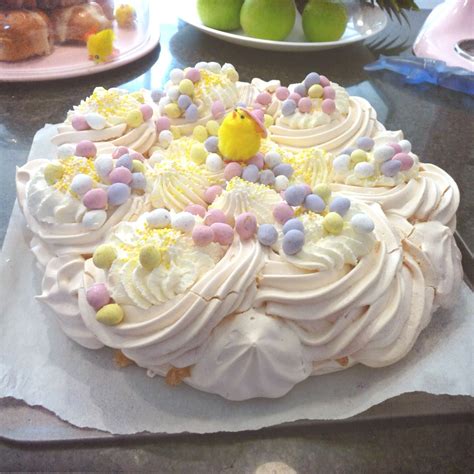 Pin by Maria Doyle on Easter Party | Easter dessert, Easter cakes ...