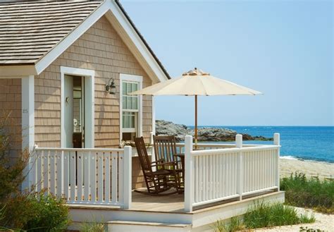 Beach Cottage Rooms - Castle Hill Inn