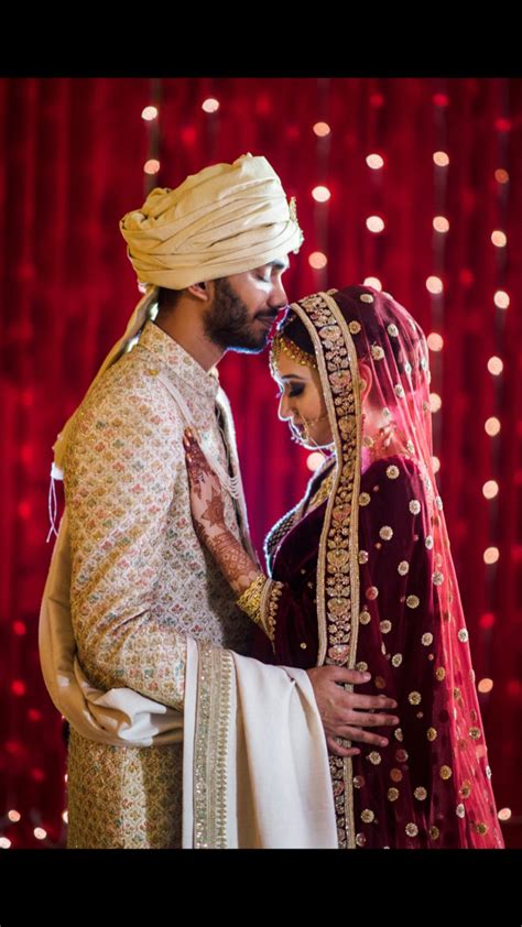 Indian Wedding Photography Poses Bride And Groom - Inselmane