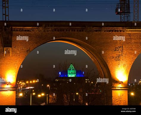 Stockport pyramid hi-res stock photography and images - Alamy