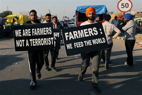 Farmers' Protest: Punjab Athletes March Towards Rahstrapati Bhawan to Return Awards, Halted Midway