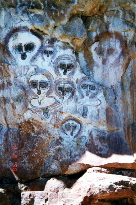 Aboriginal Art of the Kimberleys | Petroglyphs art, Prehistoric art, Aboriginal art