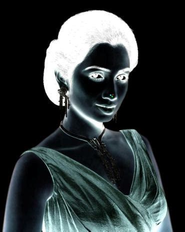 Pretty Lady Afterimage Optical Illusion